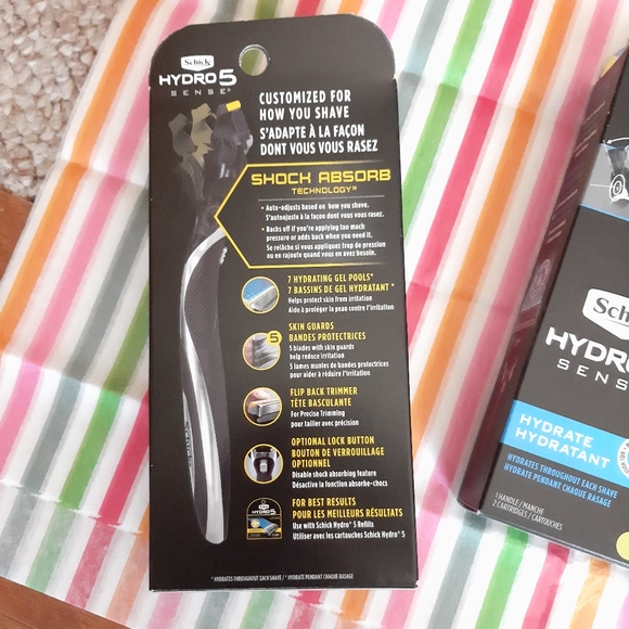 Schick Hydro 5 Sense Razor Bundle - Picture 6 of 11